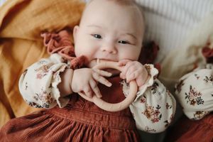 Силіконові та пластикові прорізувачі гризунці: Який обрати для вашого малюка?