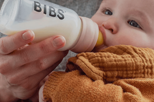 Пляшечки для годування малюків: Як обрати і що варто знати
